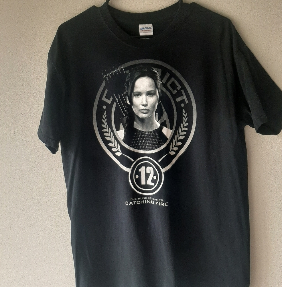 Black Hunger Games Catching Fire T-Shirt